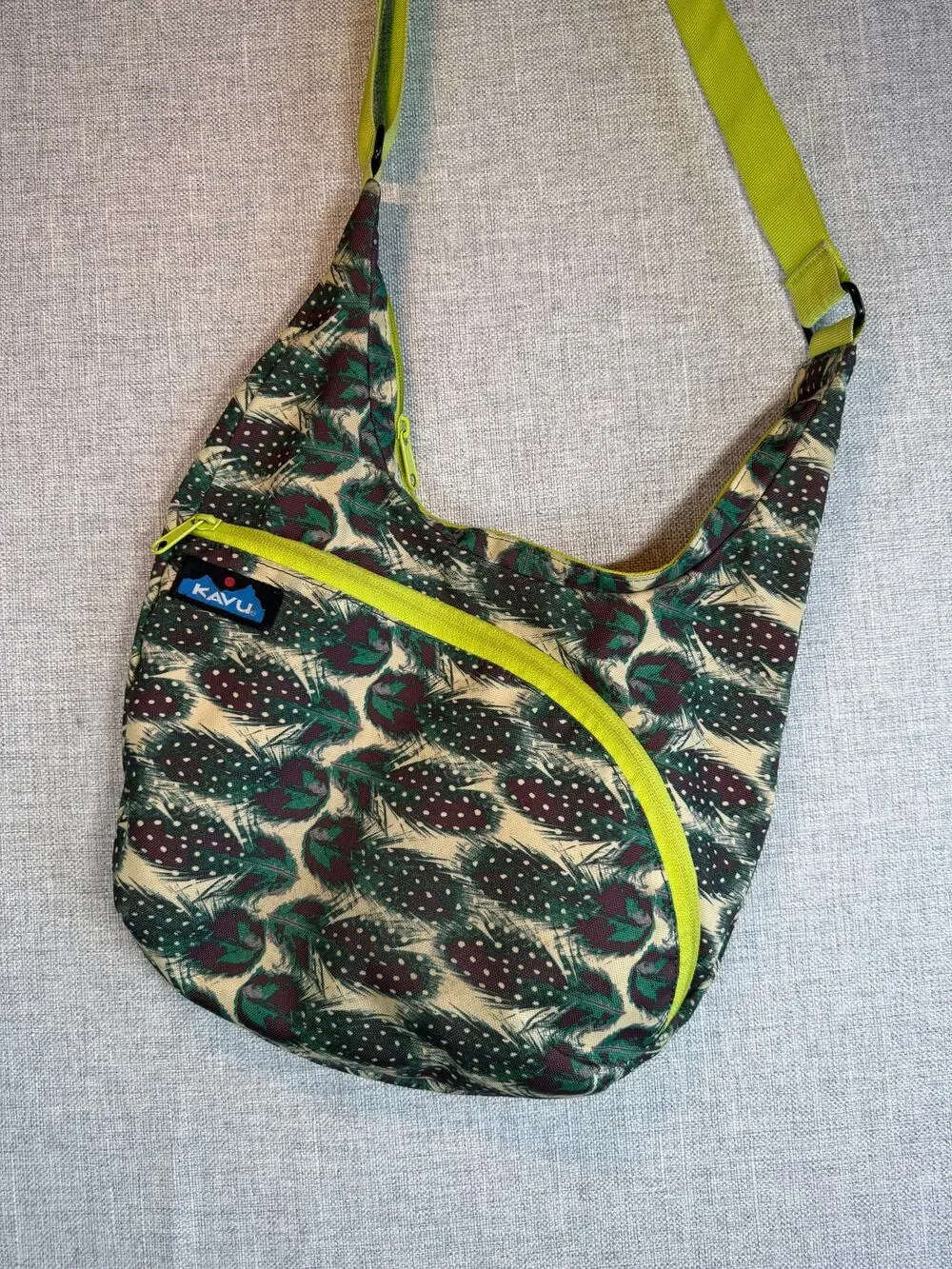 KAVU Sydney Satchel Feather Print Crossbody Bag Lime Green Y2K
